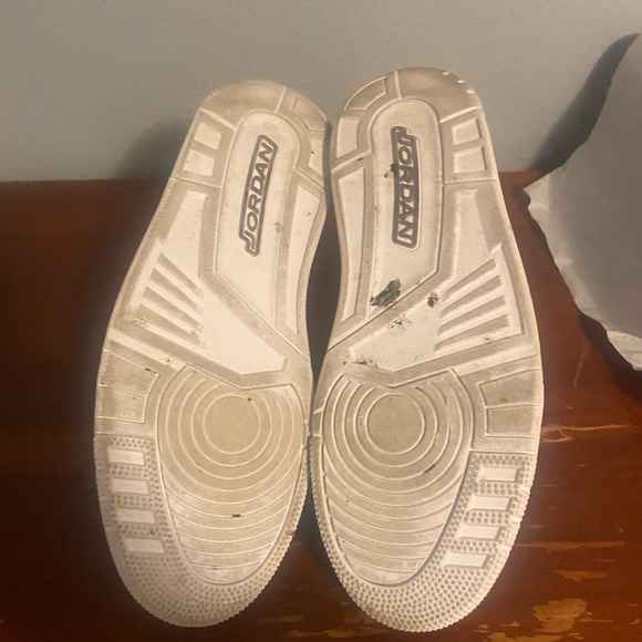 Jordan Air 3 Retro White and Metallic Sneakers - Picture 6 of 10